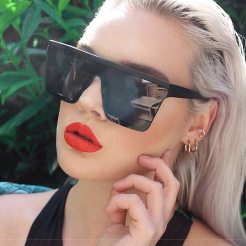 Klasyczne, kwadratowe okulary  – Designer Sunglasses recenzja i cena